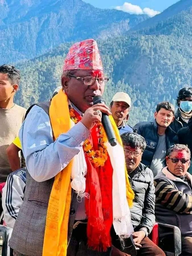    विद्यालय व्यवस्थापन समितिका अध्यक्षमा प्रदेश  मन्त्री परियार चयन