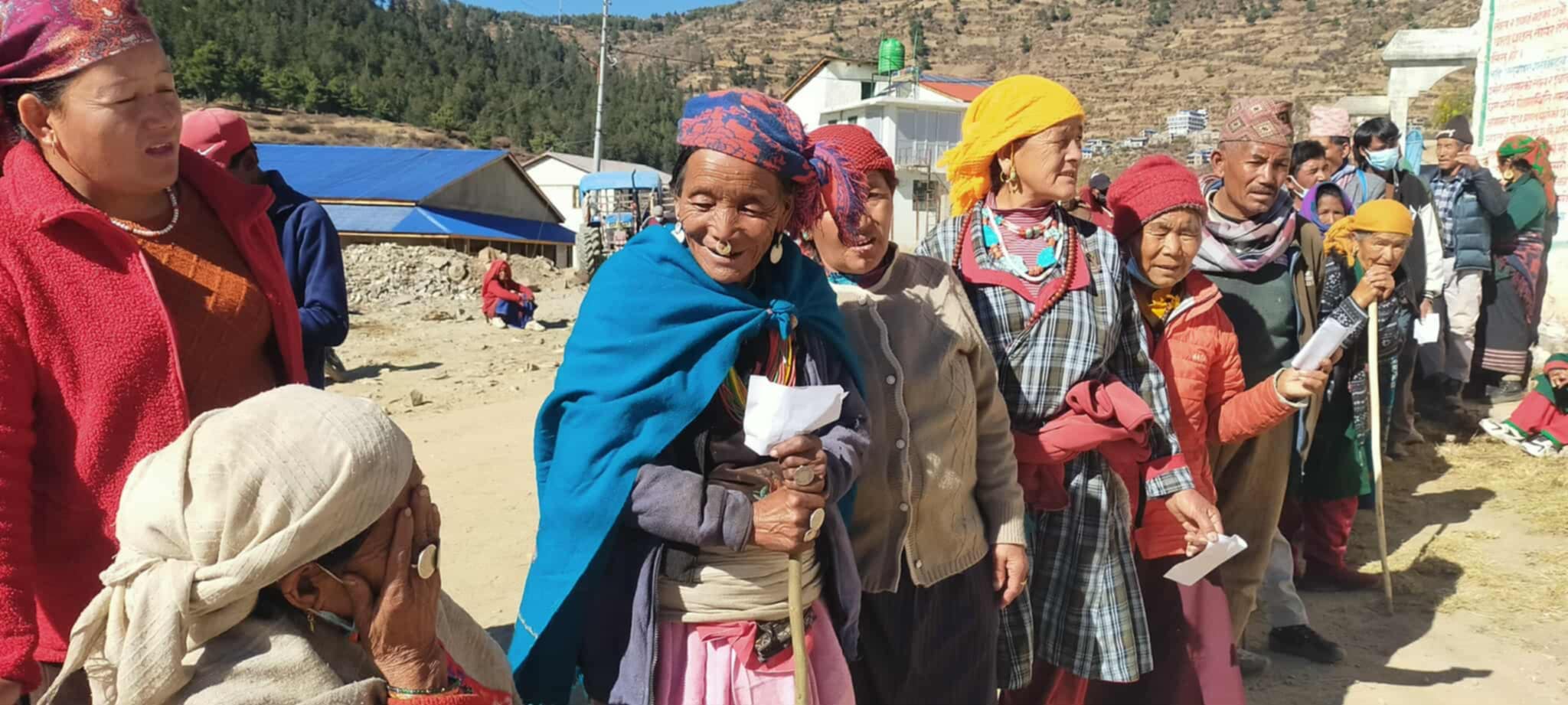   हुम्लामा निःशुल्क आँखा शिविरमा २३० जना लाभान्वित २५ जनाबढीको शल्यक्रिया