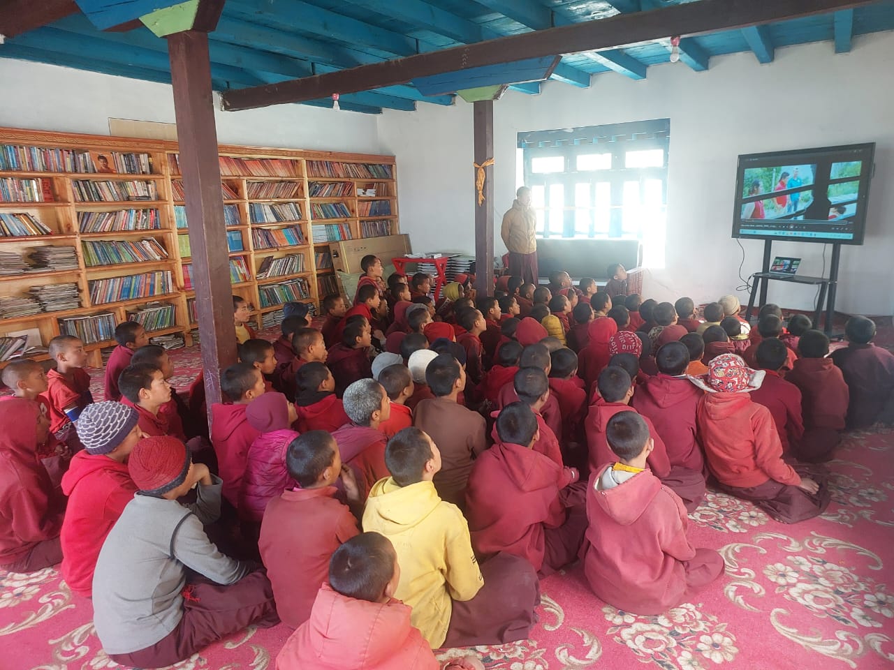 याल्वाङको महामायाको गुणस्तरिय शिक्षाः स्मार्ट बोर्ड बाट गडिजिटल अध्ययन