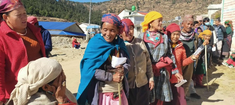   हुम्लामा निःशुल्क आँखा शिविरमा २३० जना लाभान्वित २५ जनाबढीको शल्यक्रिया