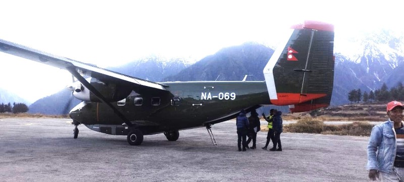 २० वर्षीया गर्भवती छत्याललाई नेपाली सेनाको हवाईद्धारा जिल्ला बाहिर उद्धार 