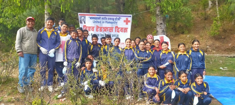 विश्व रेडक्रस दिवसका अवसरमा सिमकोटमा सरसफाइ कार्यक्रम सम्पन्न