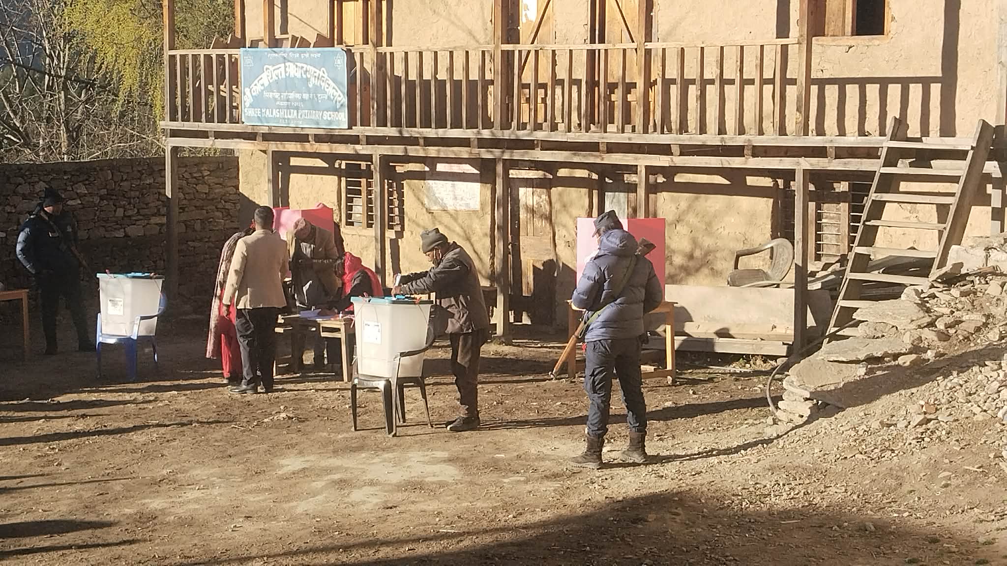 हुम्लामा हर्षोल्लासका साथ शान्तिपुर्ण मतदान सुरु