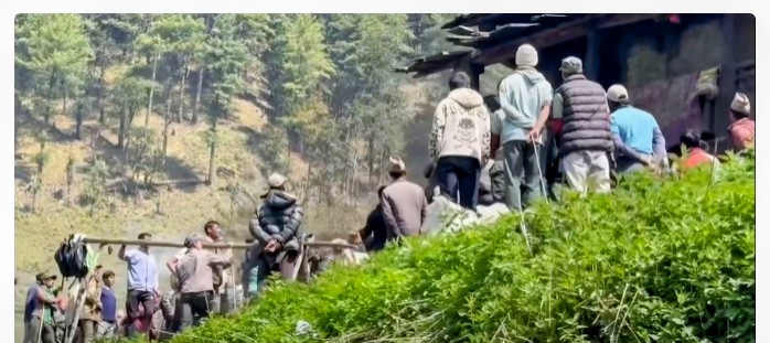 हुम्ला र बाजुरा बीच लाम्पाटामा भएको झडपको जाँचबुझ गर्न गृहको टोली सिमकोटमा